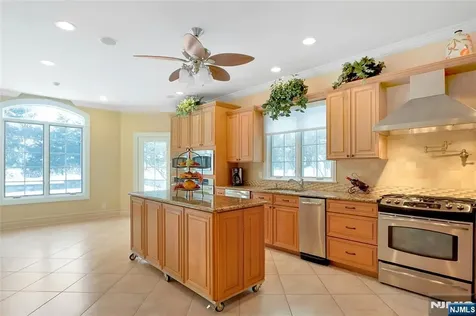 457 Devonshire Drive Franklin Lakes NJ 07417