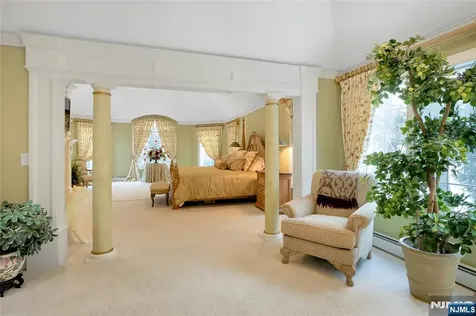 457 Devonshire Drive Franklin Lakes NJ 07417