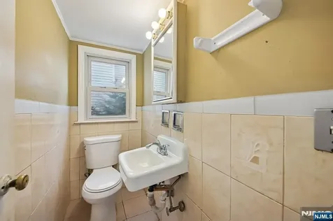 13 Greenwood Avenue West Orange NJ 07052