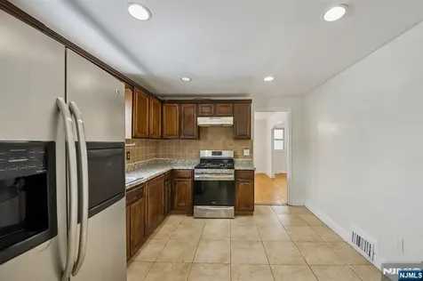 13 Greenwood Avenue West Orange NJ 07052