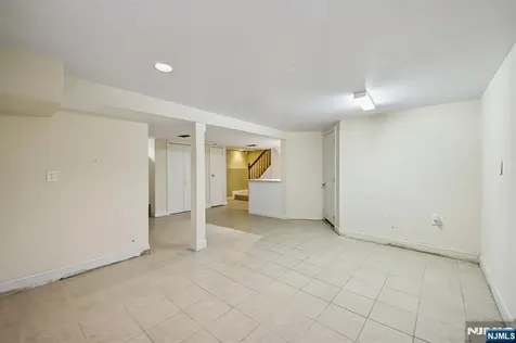 13 Greenwood Avenue West Orange NJ 07052