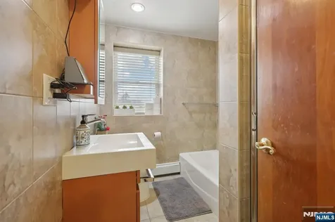 5 Cedar Street North Arlington NJ 07031