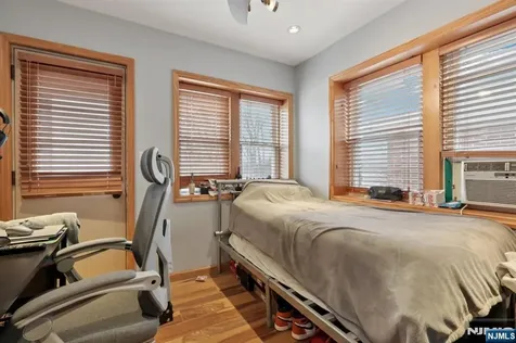 5 Cedar Street North Arlington NJ 07031