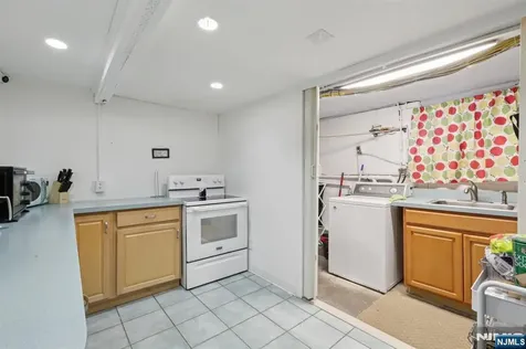 5 Cedar Street North Arlington NJ 07031