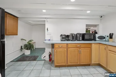 5 Cedar Street North Arlington NJ 07031