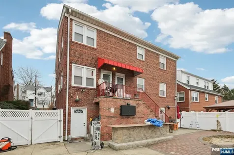 5 Cedar Street North Arlington NJ 07031
