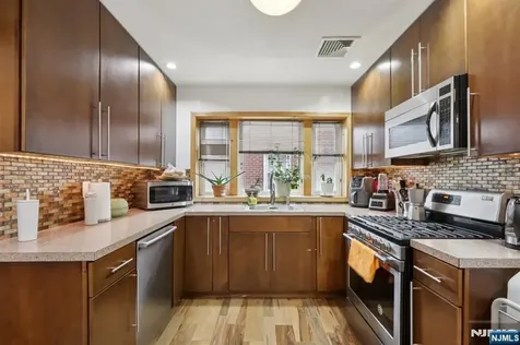 5 Cedar Street North Arlington NJ 07031