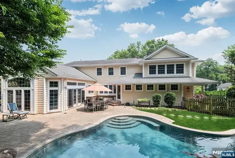 16 Dimas Court Harrington Park NJ 07640
