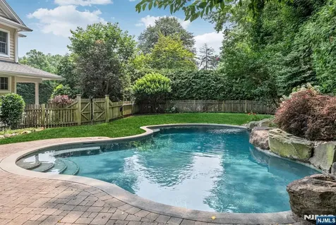 16 Dimas Court Harrington Park NJ 07640