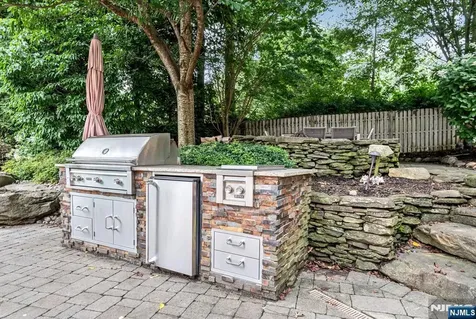 16 Dimas Court Harrington Park NJ 07640