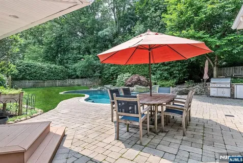 16 Dimas Court Harrington Park NJ 07640