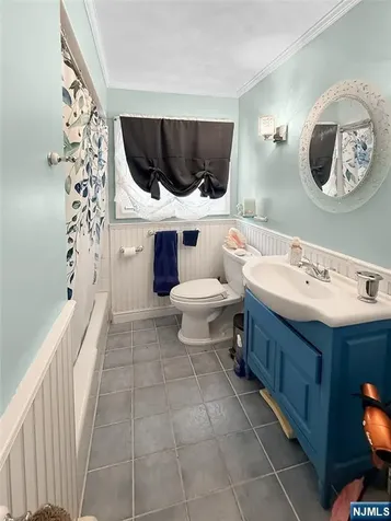 40 Pawnee Avenue Oakland NJ 07436