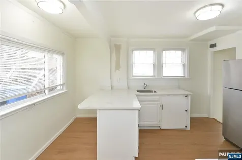 263 Sutton Avenue Hackensack NJ 07601