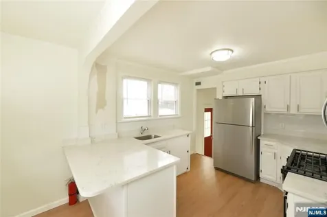 263 Sutton Avenue Hackensack NJ 07601