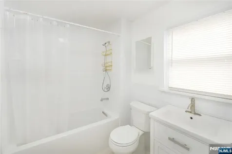 263 Sutton Avenue Hackensack NJ 07601
