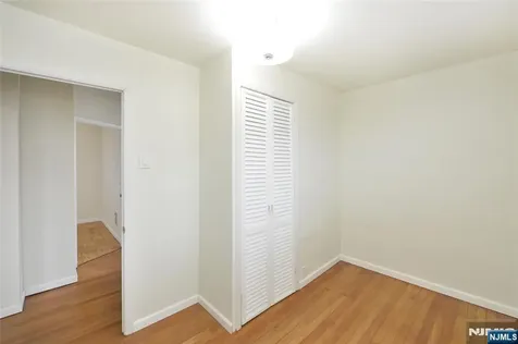 263 Sutton Avenue Hackensack NJ 07601