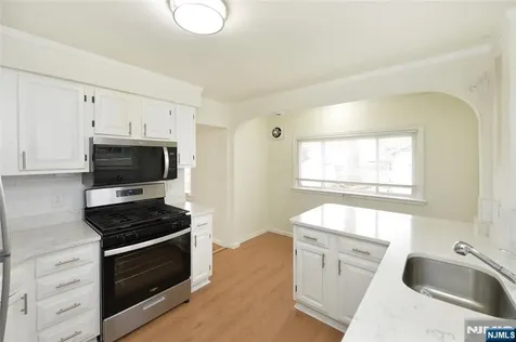 263 Sutton Avenue Hackensack NJ 07601