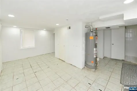 263 Sutton Avenue Hackensack NJ 07601