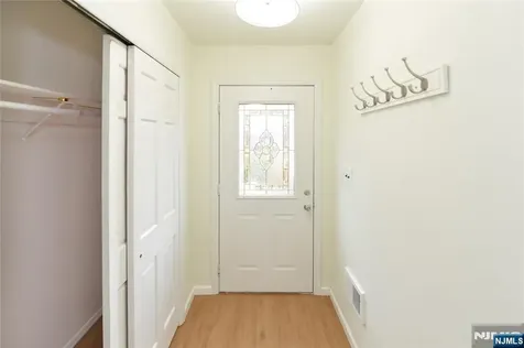 263 Sutton Avenue Hackensack NJ 07601