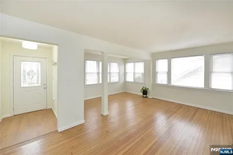 263 Sutton Avenue Hackensack NJ 07601