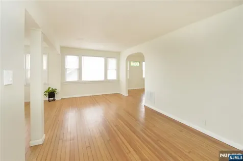 263 Sutton Avenue Hackensack NJ 07601