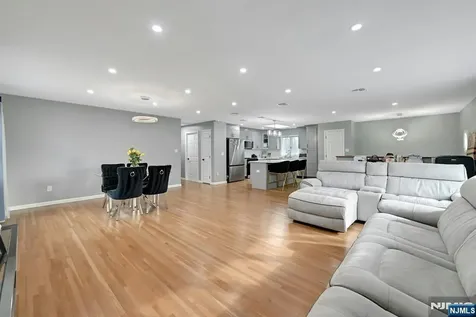 67 Central Avenue Dumont NJ 07628