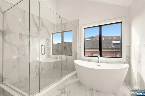 230 8th Street Palisades Park NJ 07650