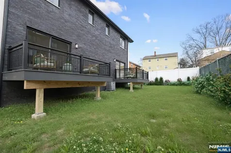 230 8th Street Palisades Park NJ 07650