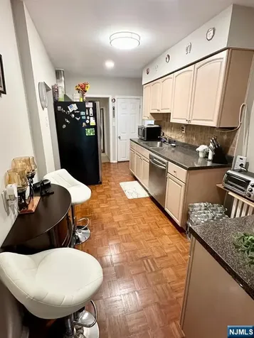 54 College Place Ridgefield Park NJ 07660