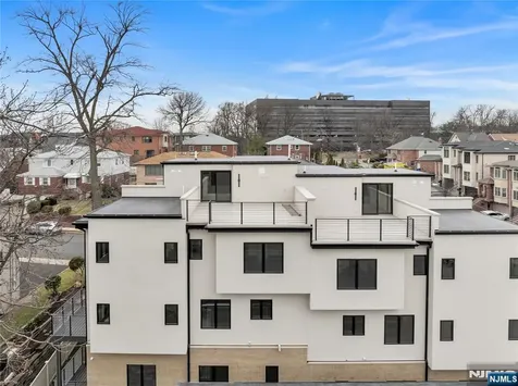 2220 Mackay Avenue Fort Lee NJ 07024