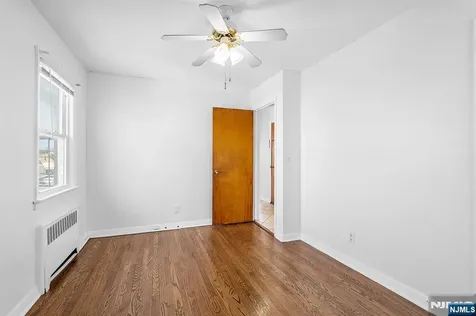 274 Greylock Parkway Belleville NJ 07109