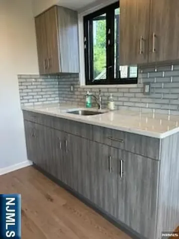 148 Undercliff Avenue Edgewater NJ 07020