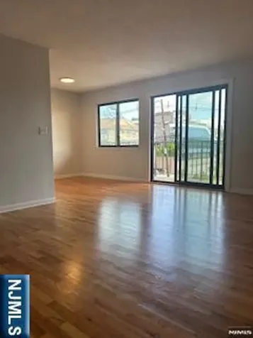 148 Undercliff Avenue Edgewater NJ 07020