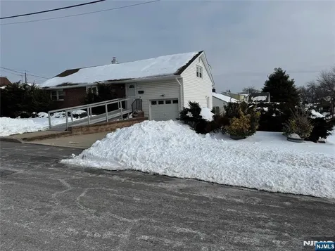 35 18th Avenue Elmwood Park NJ 07407
