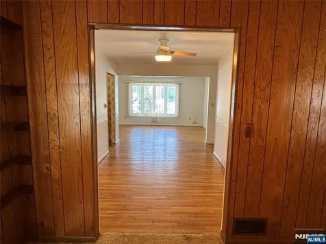 35 18th Avenue Elmwood Park NJ 07407