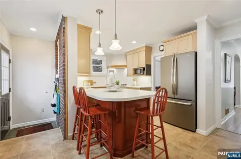 56 Highland Road Glen Rock NJ 07452