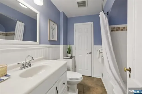 56 Highland Road Glen Rock NJ 07452