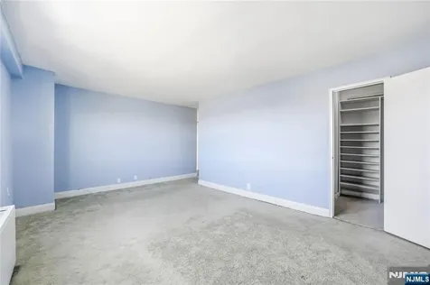 2077 Center Avenue Fort Lee NJ 07024