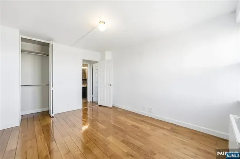 2077 Center Avenue Fort Lee NJ 07024