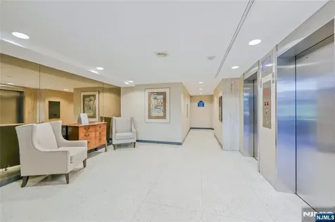 2077 Center Avenue Fort Lee NJ 07024