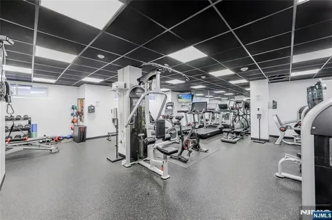 2077 Center Avenue Fort Lee NJ 07024