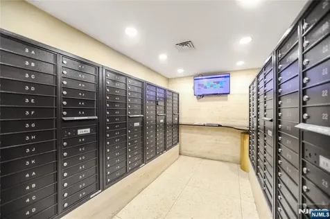 2077 Center Avenue Fort Lee NJ 07024