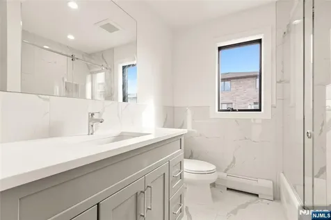 230 8th Street Palisades Park NJ 07650