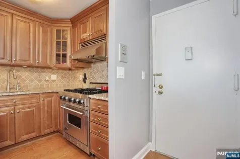 277 Prospect Avenue Hackensack NJ 07601