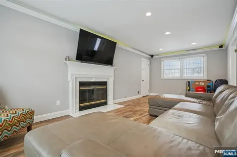 25 Nathan Way Wayne NJ 07470