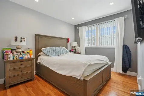 25 Nathan Way Wayne NJ 07470