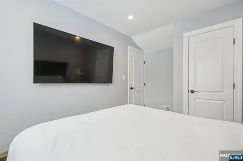 25 Nathan Way Wayne NJ 07470