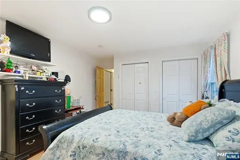 613 20th Street Irvington NJ 07111