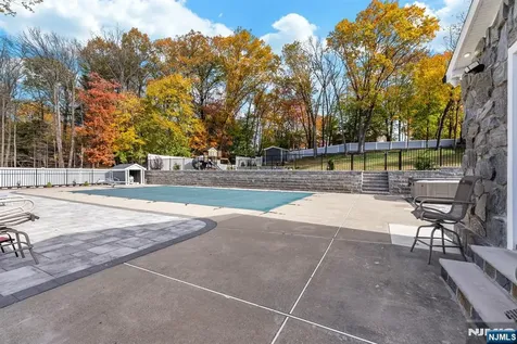 45 Dietrich Lane North Haledon NJ 07508