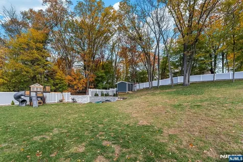 45 Dietrich Lane North Haledon NJ 07508
